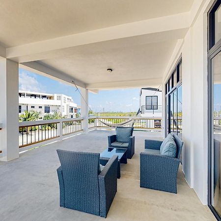 Villa Sea Lux San Pedro  Extérieur photo