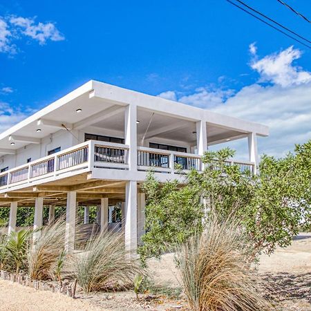Villa Sea Lux San Pedro  Extérieur photo