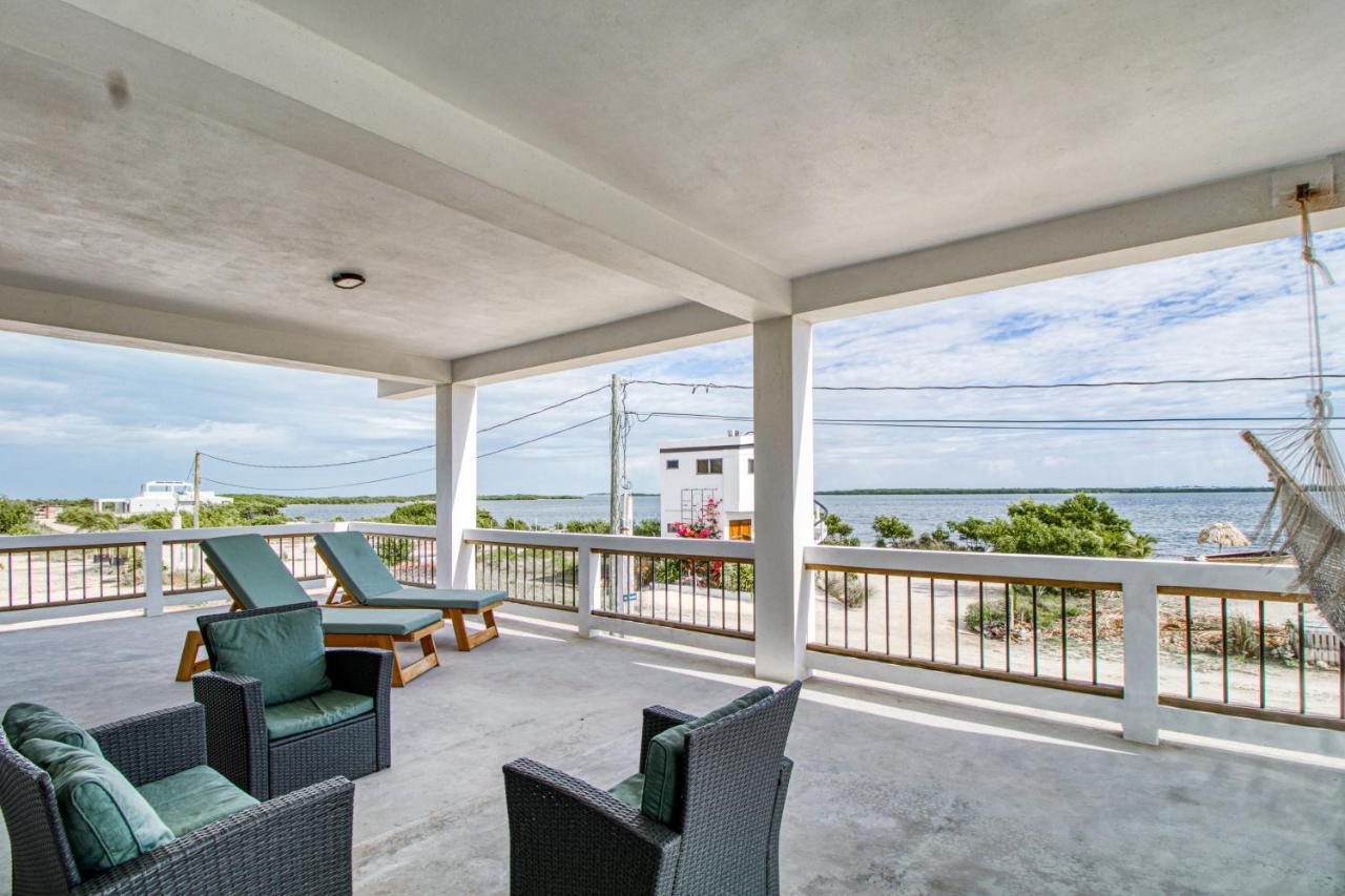 Villa Sea Lux San Pedro  Extérieur photo